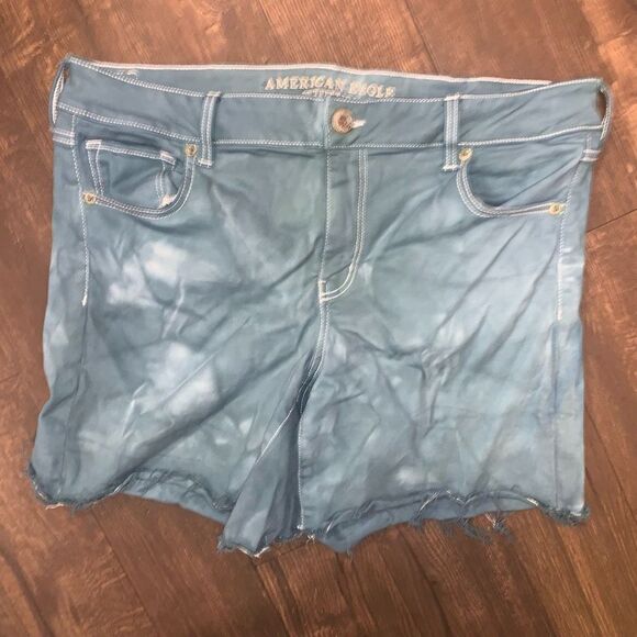 American Eagle midi green tie dye size 16 cutoff shorts - Picture 1 of 3